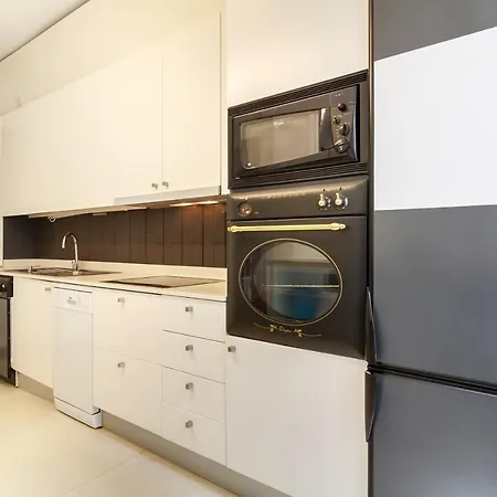 Muy Luminoso A 5 Min Del Centro De Apartamento Bilbao