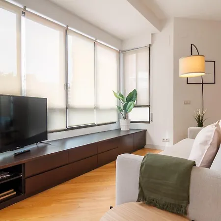 Muy Luminoso A 5 Min Del Centro De Bilbao