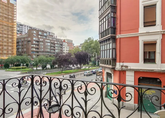 Muy Luminoso A 5 Min Del Centro De Apartamento